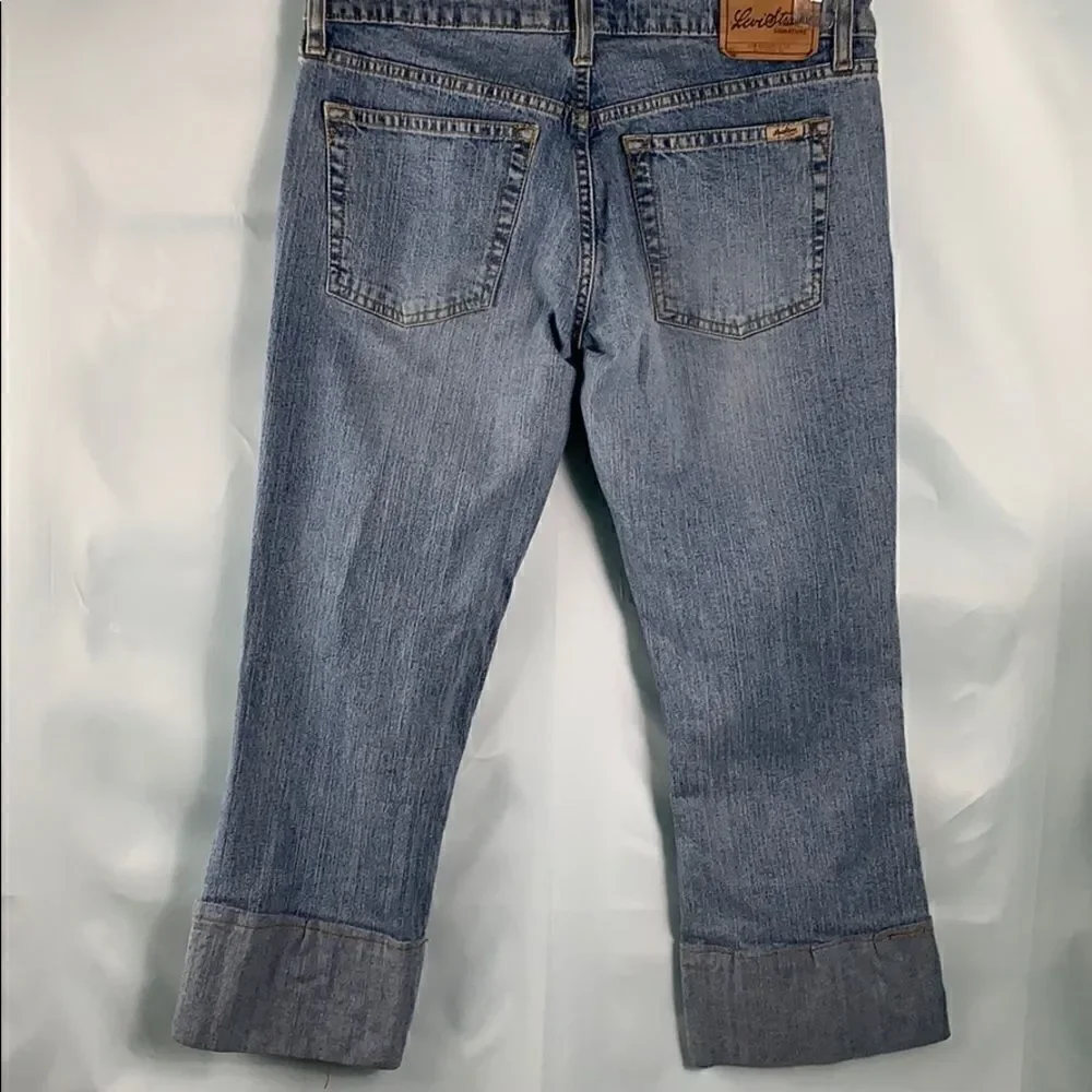 Levi’s signature Stretch Crop low rise boot cut